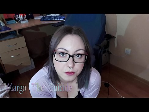 ❤️ Көз айнек тагынган сексуалдуу кыз Дилдону камерага терең соруп ☑  Секс боюнча порно ky.8kpornvids.ru ﹏